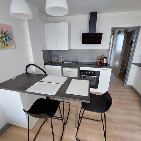 Apartamento Le Voltaire - T2 Neuf Face Pyrenees Tarbes Exterior foto