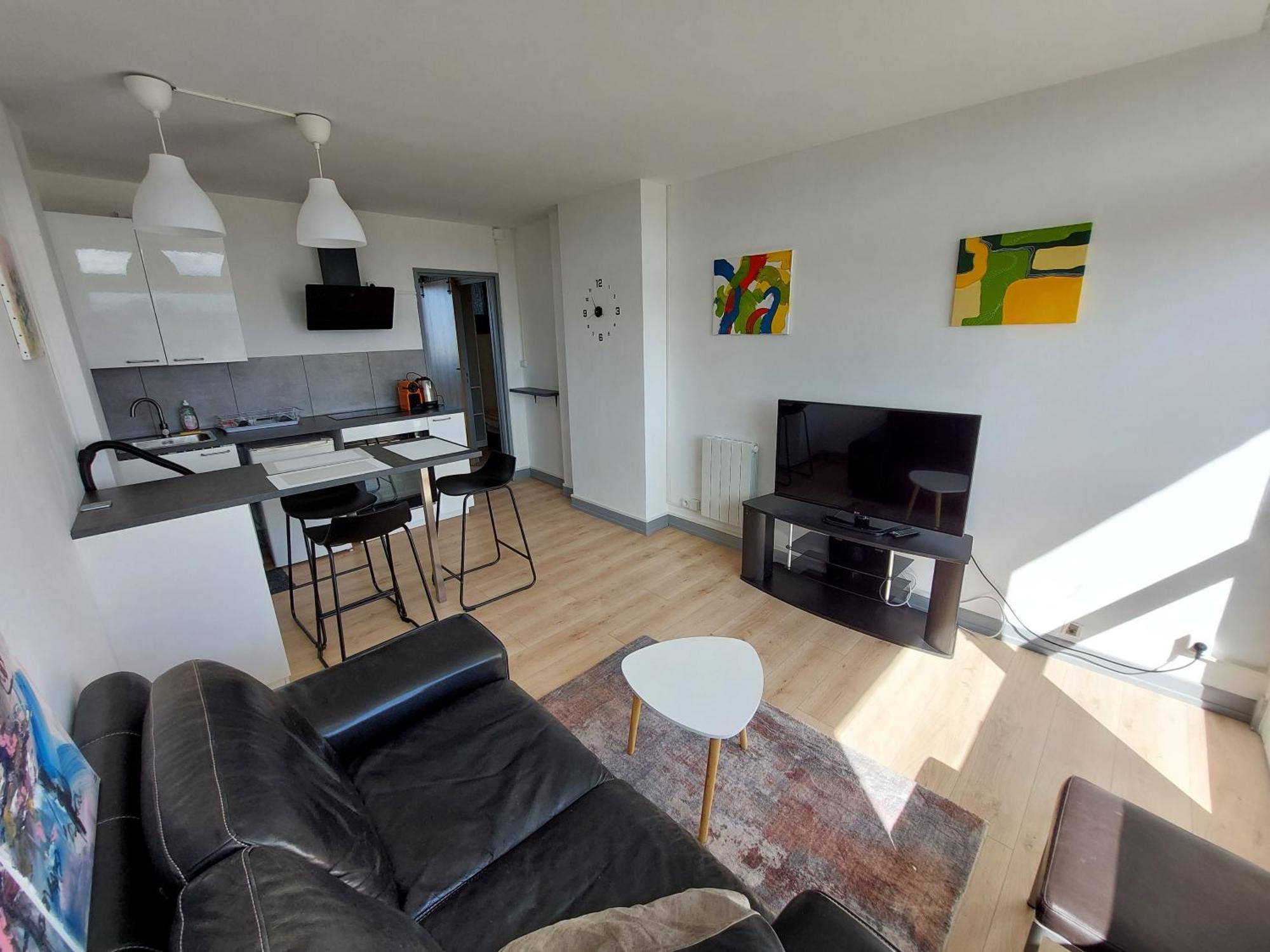 Apartamento Le Voltaire - T2 Neuf Face Pyrenees Tarbes Exterior foto