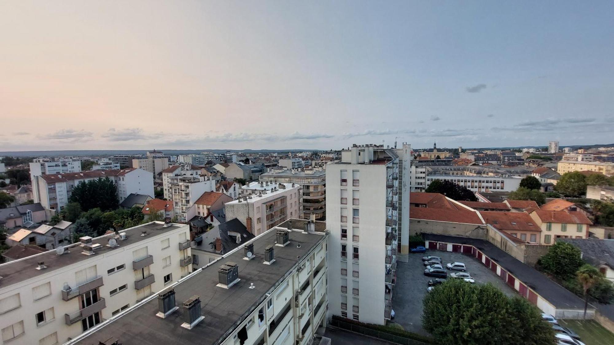 Apartamento Le Voltaire - T2 Neuf Face Pyrenees Tarbes Exterior foto